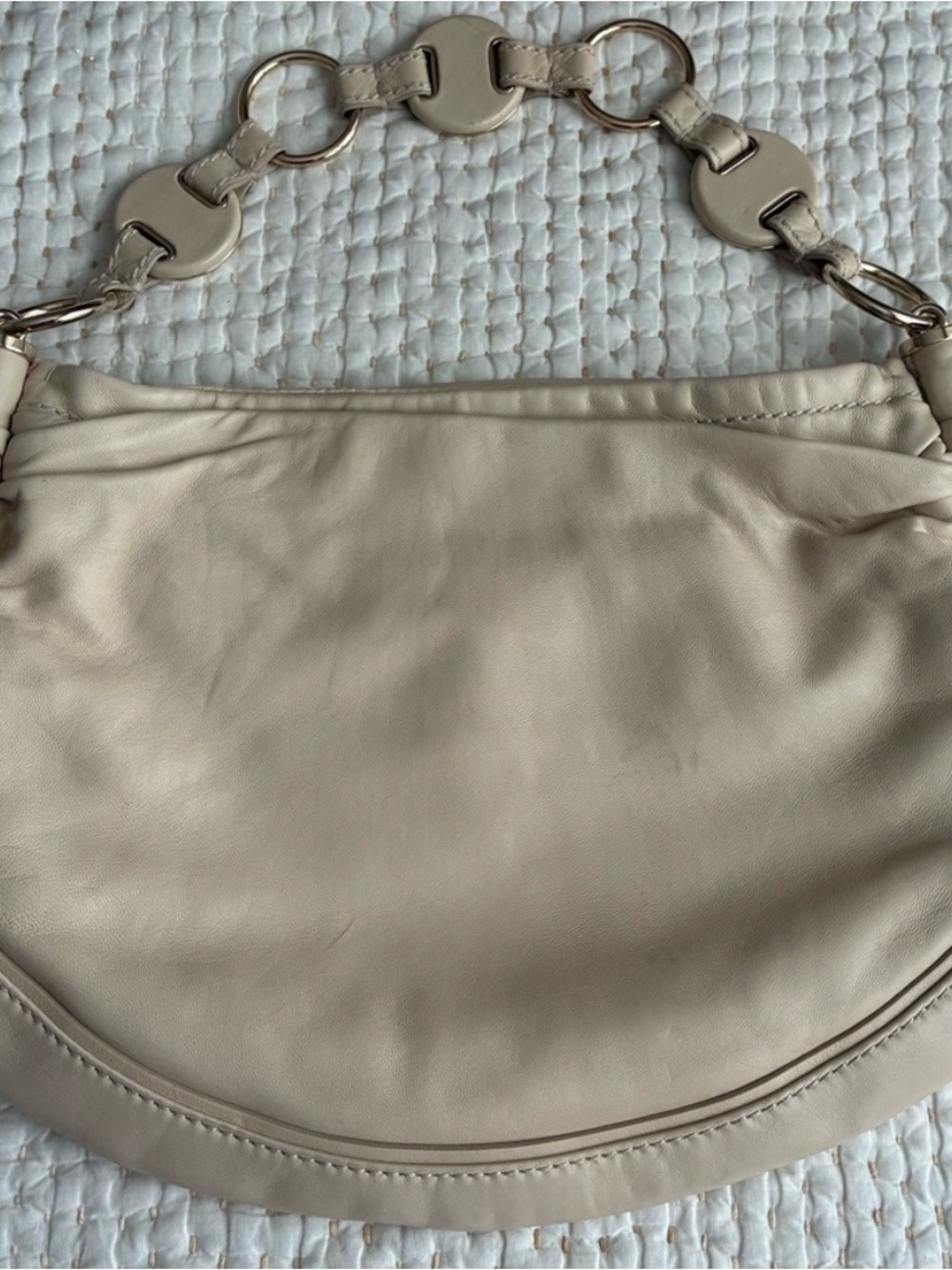 Yves Saint Laurent Beige Leather Shoulder Bag with Gold Ring-Link Handle - Picture 2 of 3